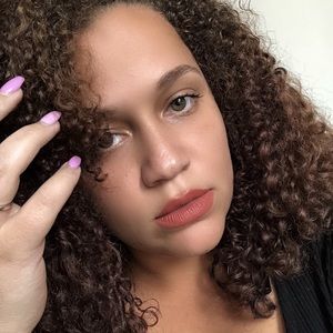 Meet your Posher, Wendy